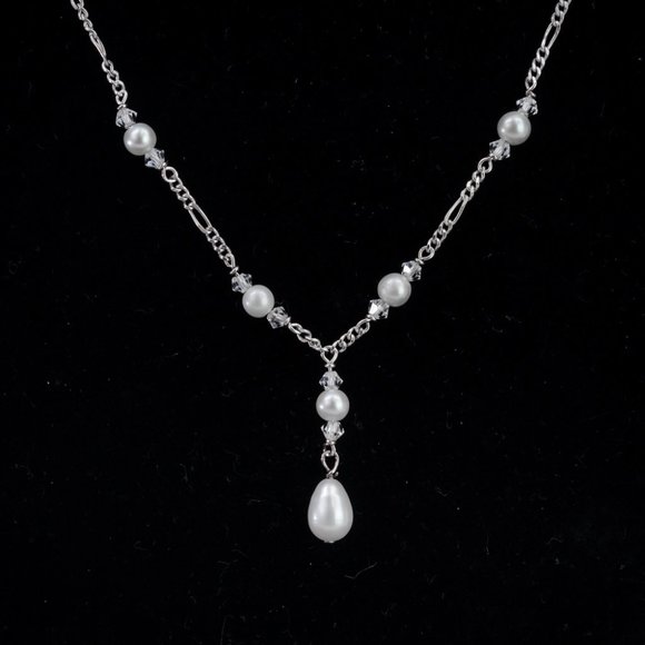 Sterling Silver .925 Pearl & Crystal Necklace - Picture 5 of 6
